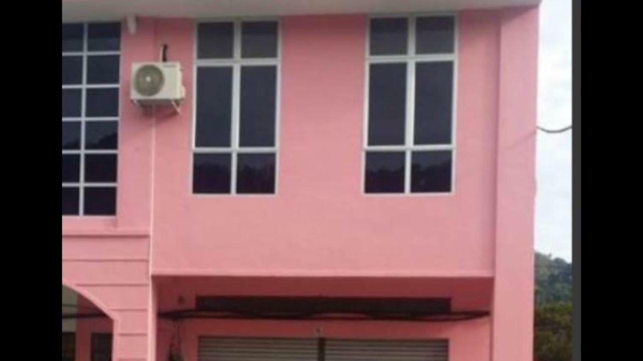 Coral Homestay Pekan Pangkor Екстер'єр фото